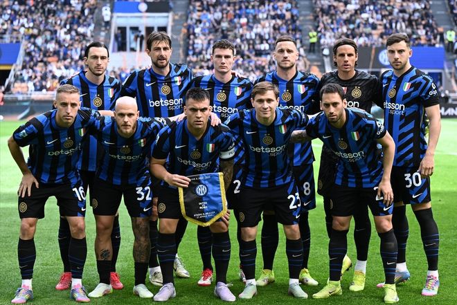 一桌四人 一桌四人